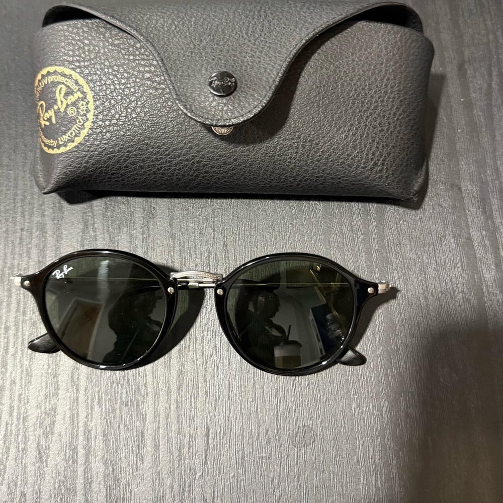 Ray-Ban Classic Black Round Sunglasses